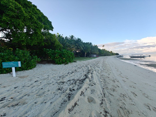 罗玛尼岛度假酒店主图