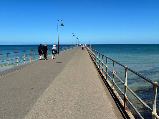 Glenelg Pier-格莱内尔格必去景点