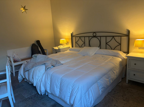 蒙西巴尔宫酒店主图