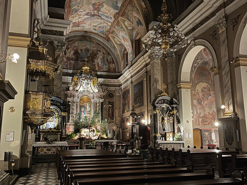 Franciscan Church (Frančiškanska cerkev)-卢布尔雅那必去景点