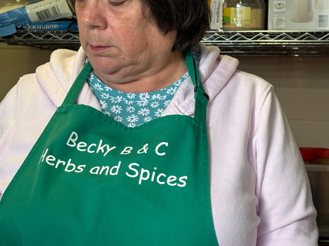 Becky B & C Herbs And Spices-梅尔顿莫布雷必去景点