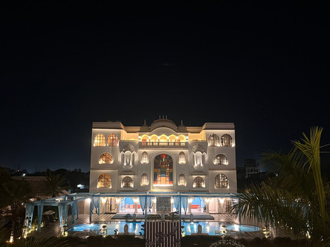 R钱德拉宫殿酒店主图