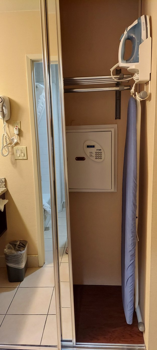 帕萨迪纳贝斯特韦斯特酒店-客卧