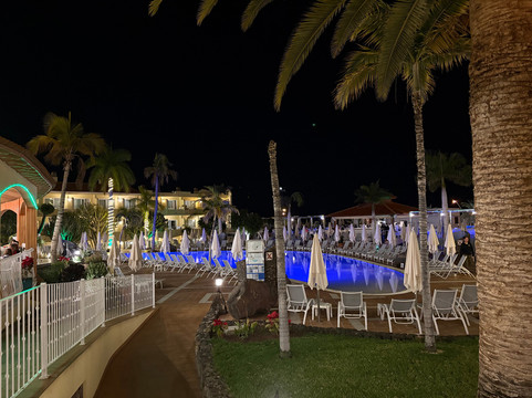 布甘维拉水疗酒店