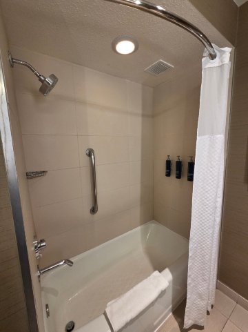 安大略机场逸林酒店-官方