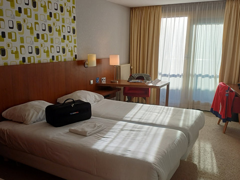 弗莱彻斯帕伦霍斯特-费卢韦酒店餐厅主图