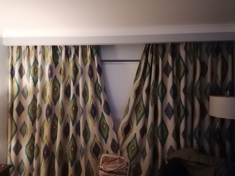 卡文水晶酒店主图