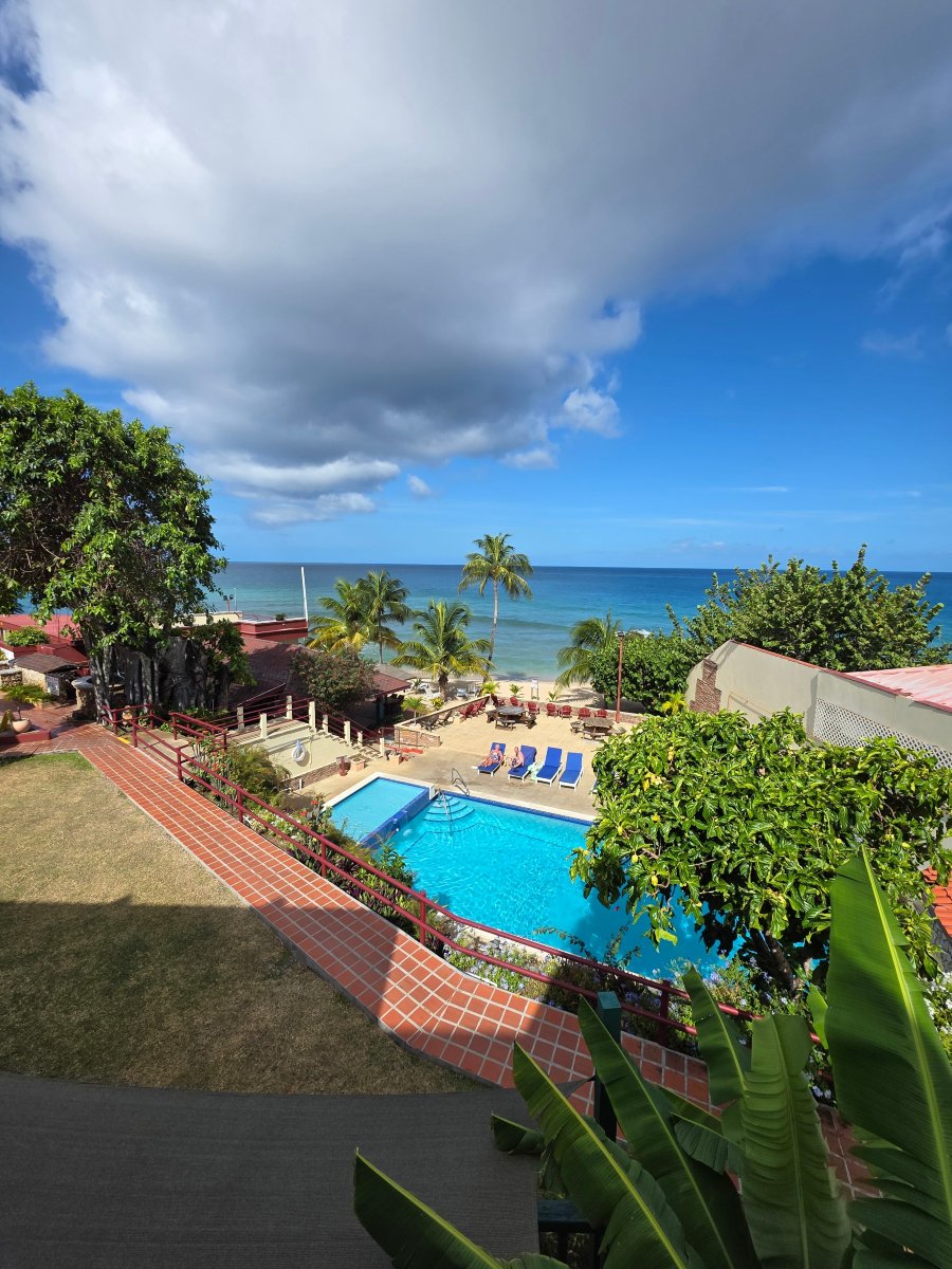 Sandy Point Beach Club-官方