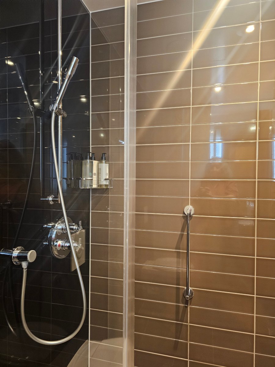 飞行员汉普郡-浴室