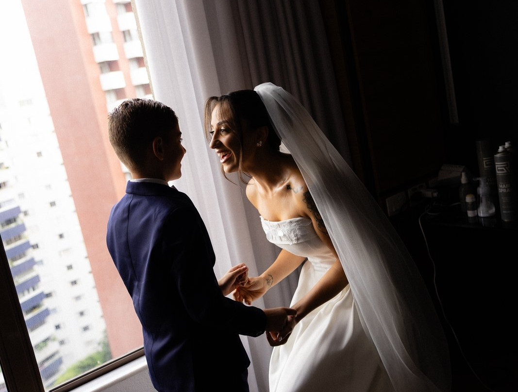 雷迪森库里提巴大酒店主图