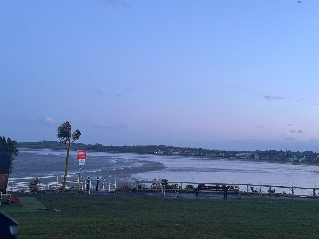 Skerries Tourist Walks-斯克列必去景点
