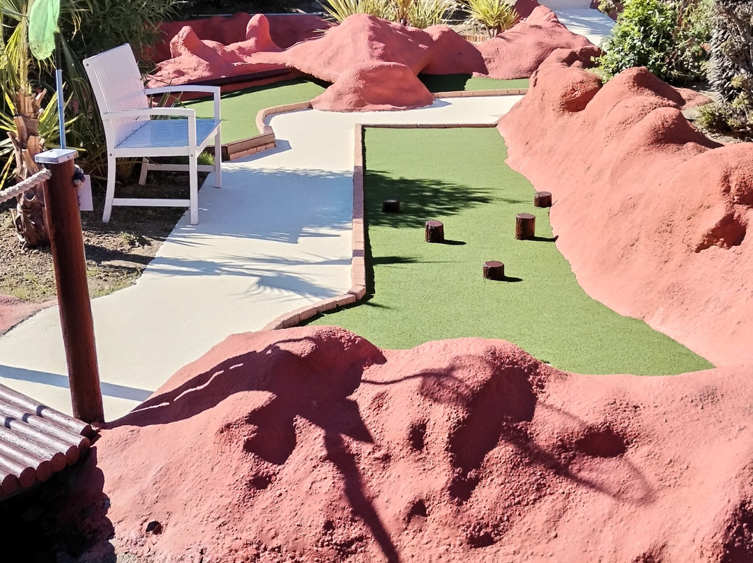 Tahiti Mini Golf-Le Barcares必去景点