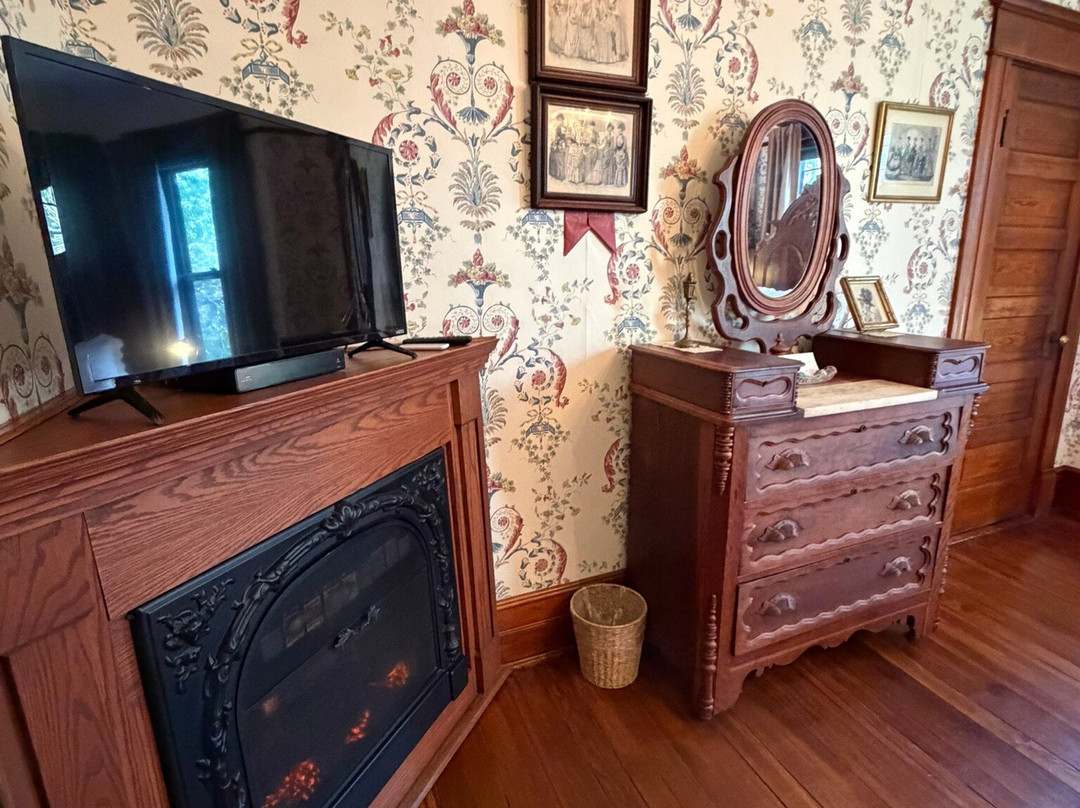 1899 赖特旅馆和马车屋主图