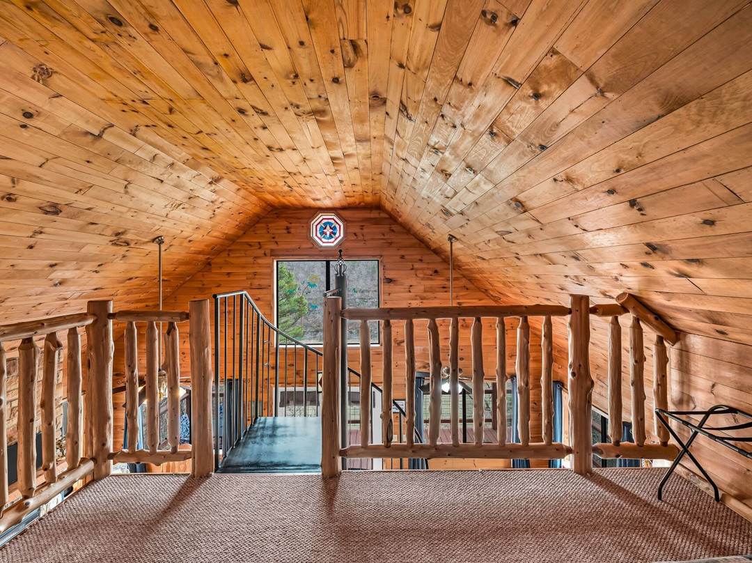 Tree House Cabins at River of Life Farm主图