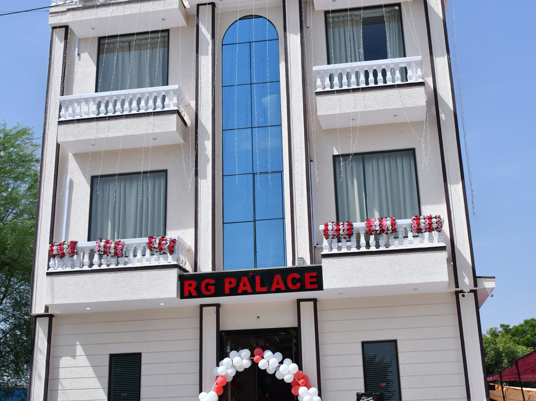Hotel Rg Palace