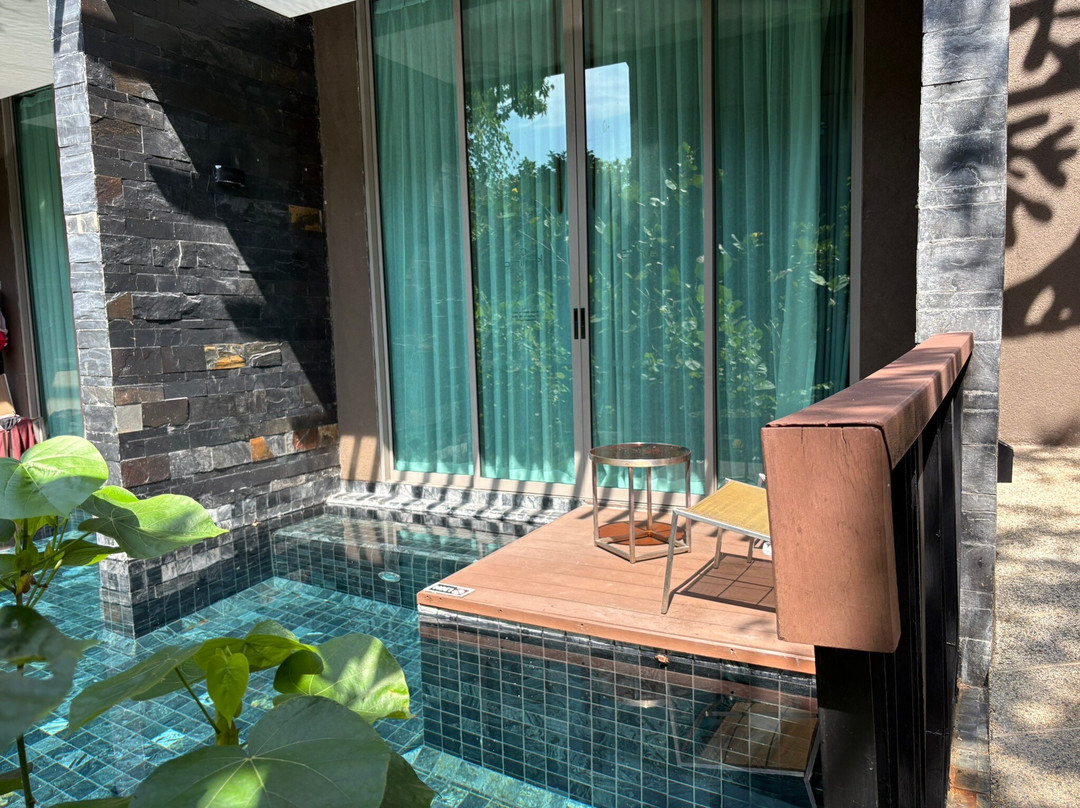 卡利马考拉海滨度假别墅酒店主图