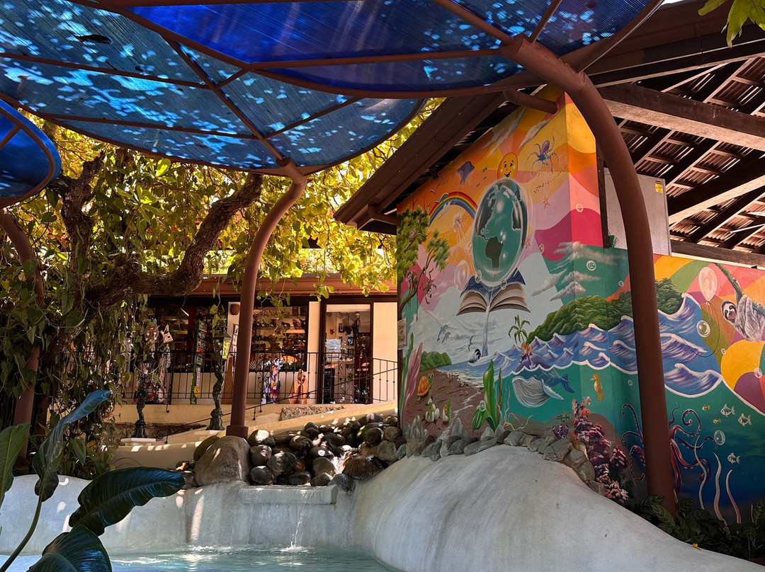 帕拉多自然度假村和温泉主图