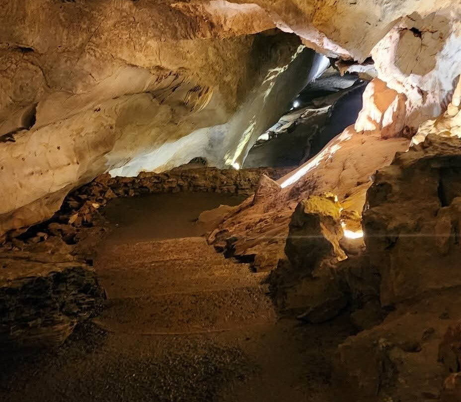 Bristol Caverns-布里斯托尔必去景点