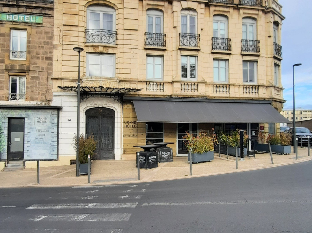 布里夫大酒店主图