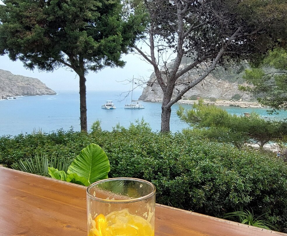 Anthony Quinn Bay-Faliraki必去景点