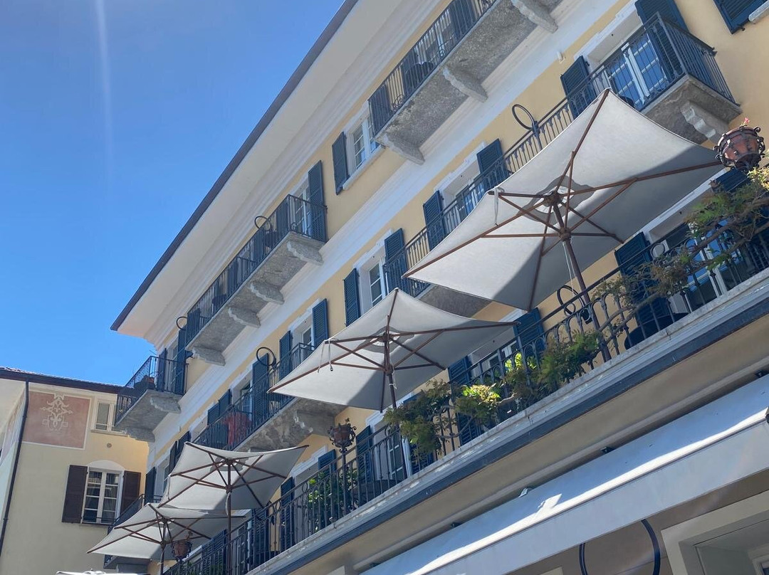 卡内罗湖滨度假村酒店主图
