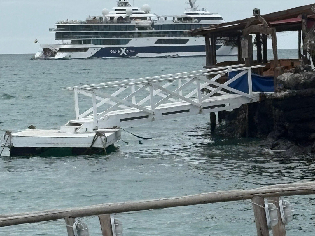 安格梅耶海滨酒店主图