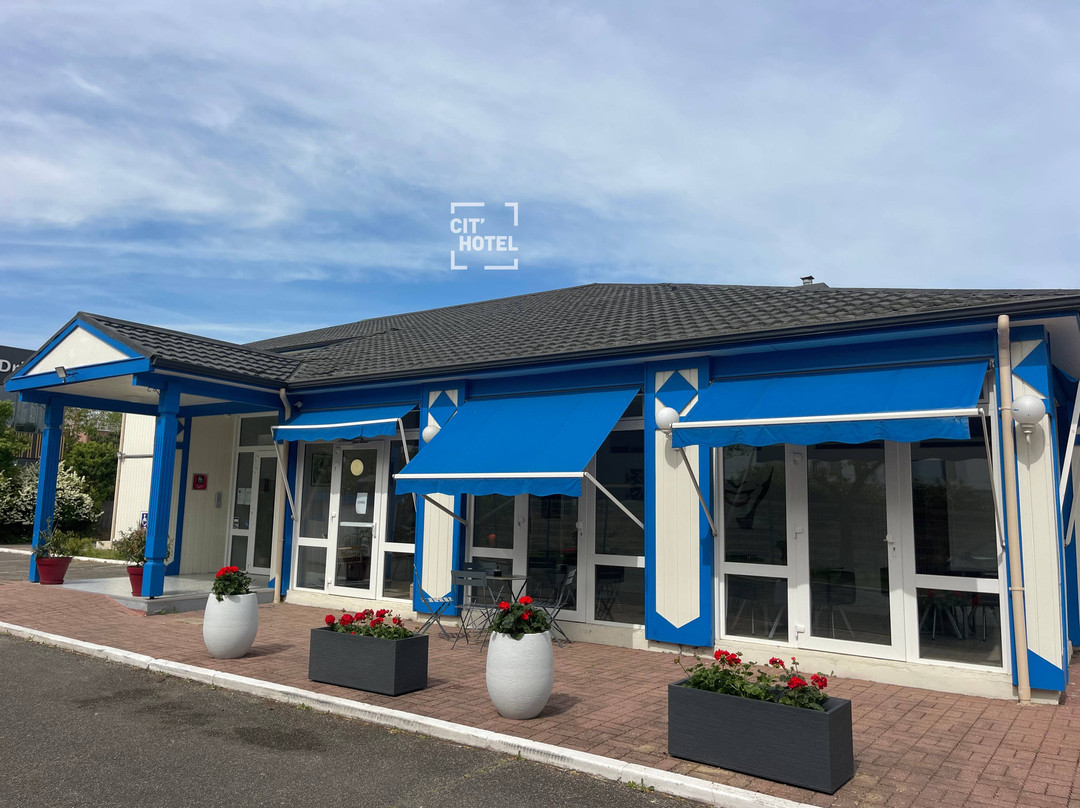 Fasthôtel Carrieres Sous Poissy – Parc Hôtel – Un Hôtel Fh Confort