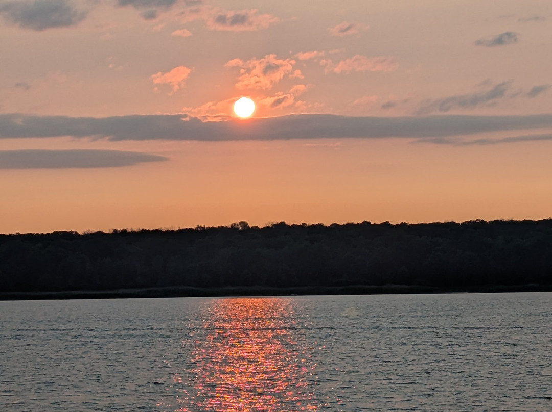 Dylan Lock Sunset Cruise & Concert-Penetanguishene必去景点