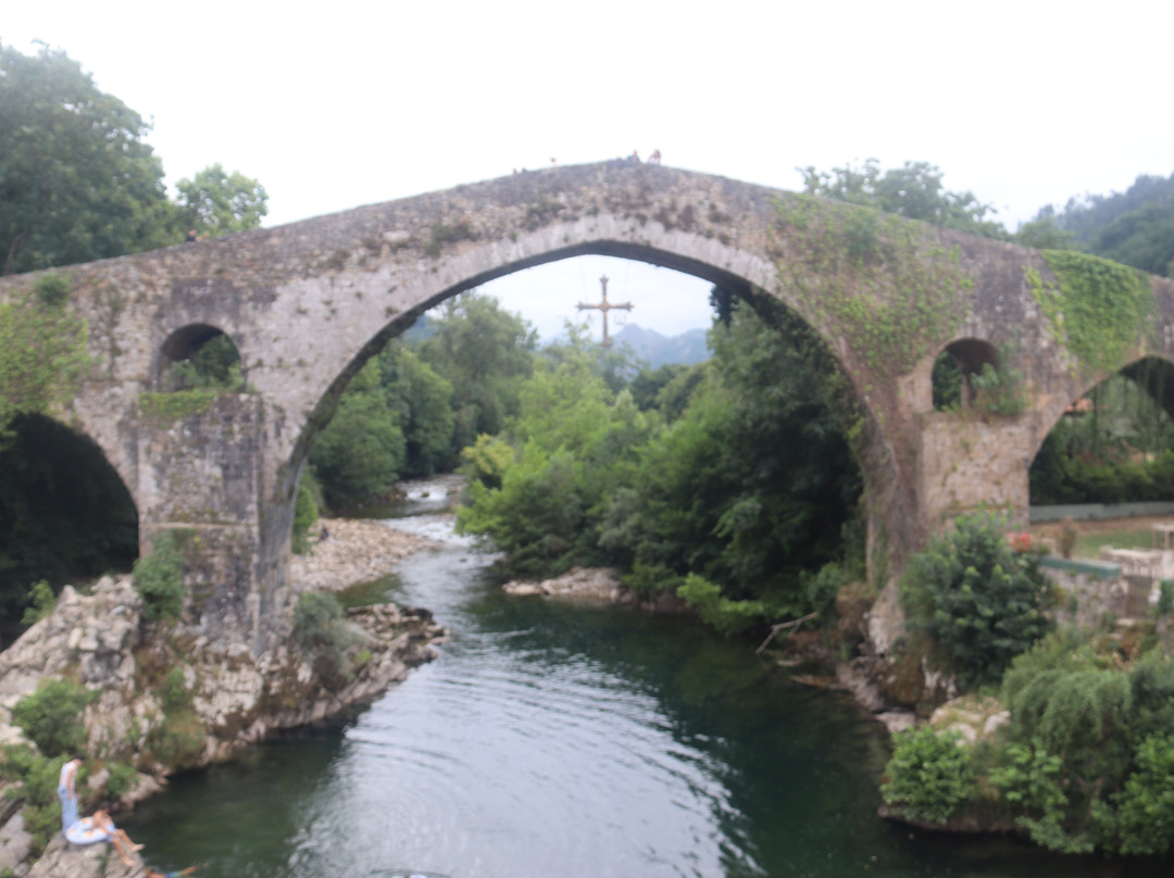 Puente Romano-Cangas de Onis必去景点
