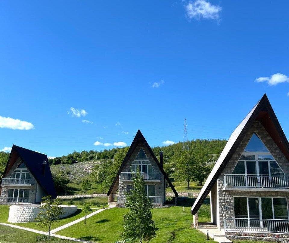 Monte Escape Village