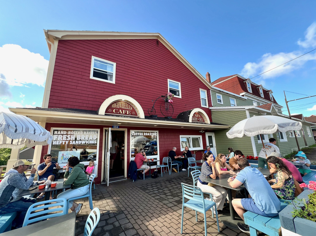 Highwheeler Cafe and Bakery
