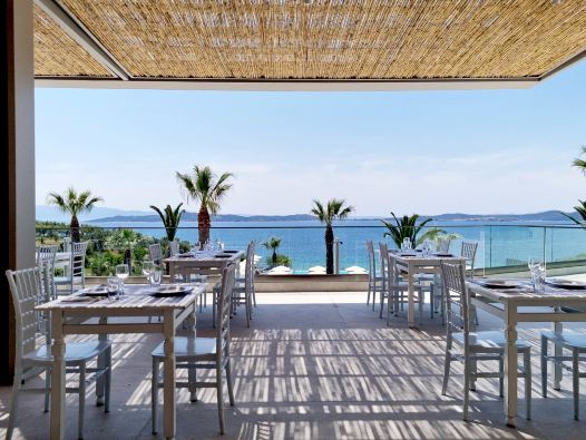阿卡拉托斯海滨酒店-旅行者