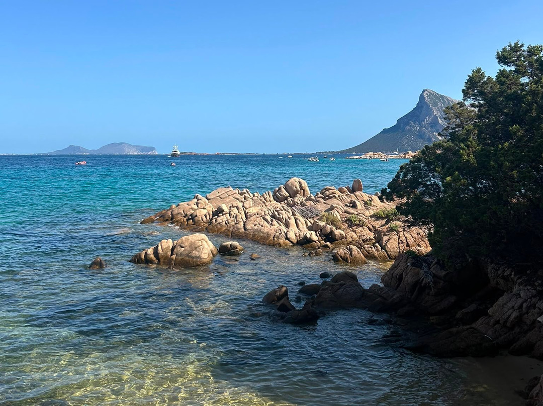 Cala Ghjlgolu-Loiri Porto San Paolo必去景点