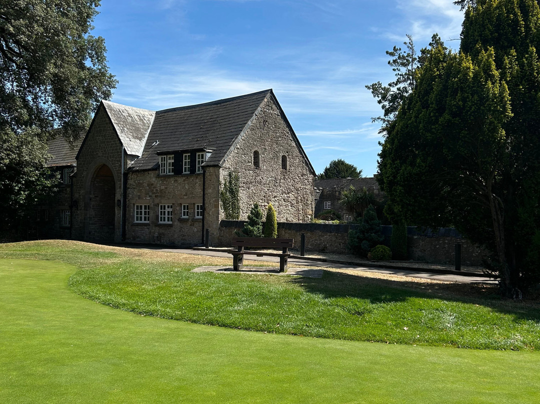 St. Pierre Golf & Country Club-切普斯托必去景点
