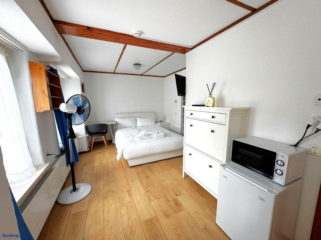 HausHarder Rooms