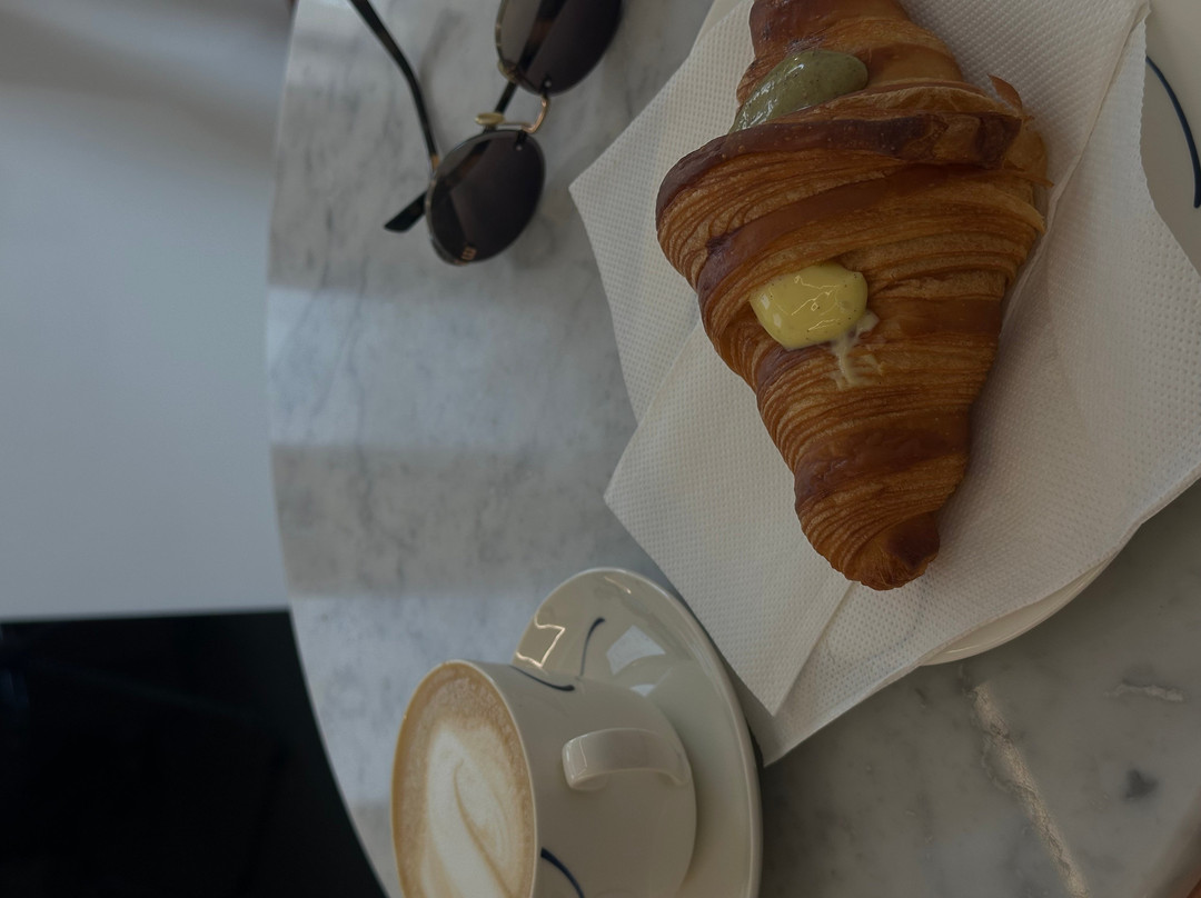 Croissant Artisanal