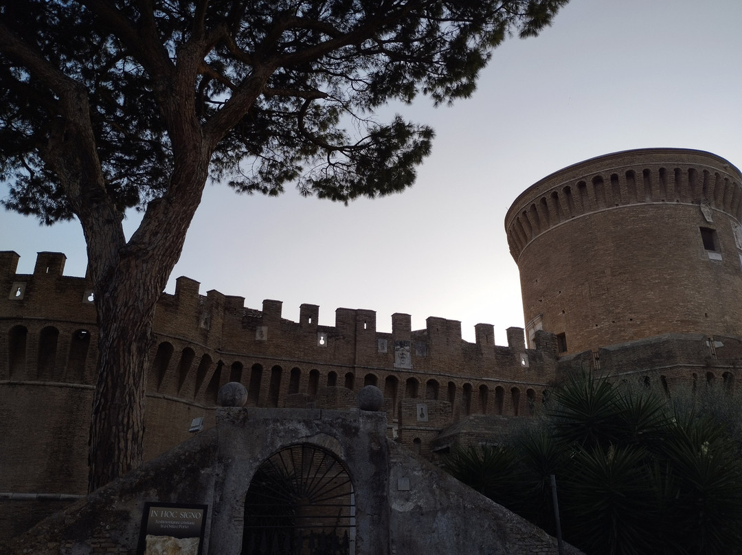 Castello di Giulio II-Ostia Antica必去景点
