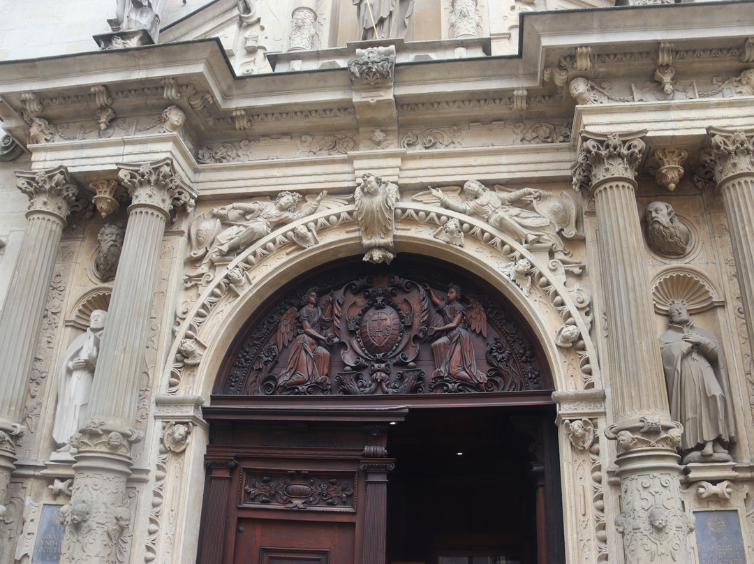 Cathédrale Notre-Dame-卢森堡城必去景点