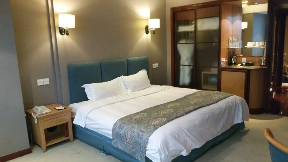 麒麟皇冠大酒店-官方