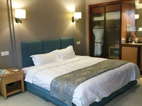 麒麟皇冠大酒店主图