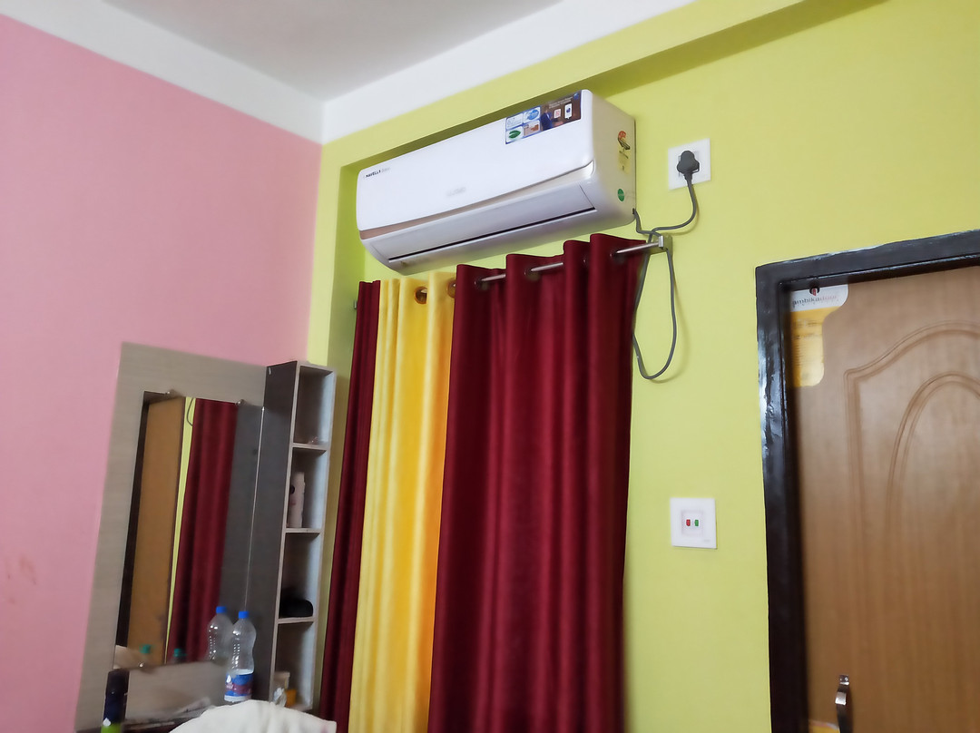 Oyo 16609 Trinayani Guest House