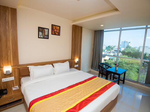 Malesemau酒店住宿-Clarks Collection Lucknow Gomti Nagar