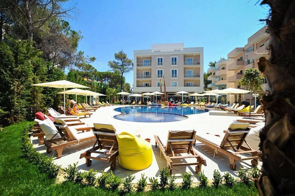 Sandy Beach Resort-官方
