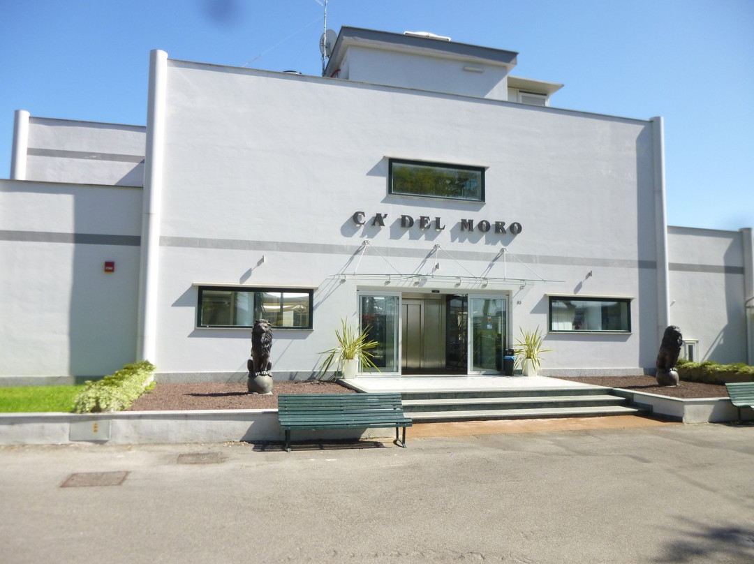 卡德尔摩洛酒店