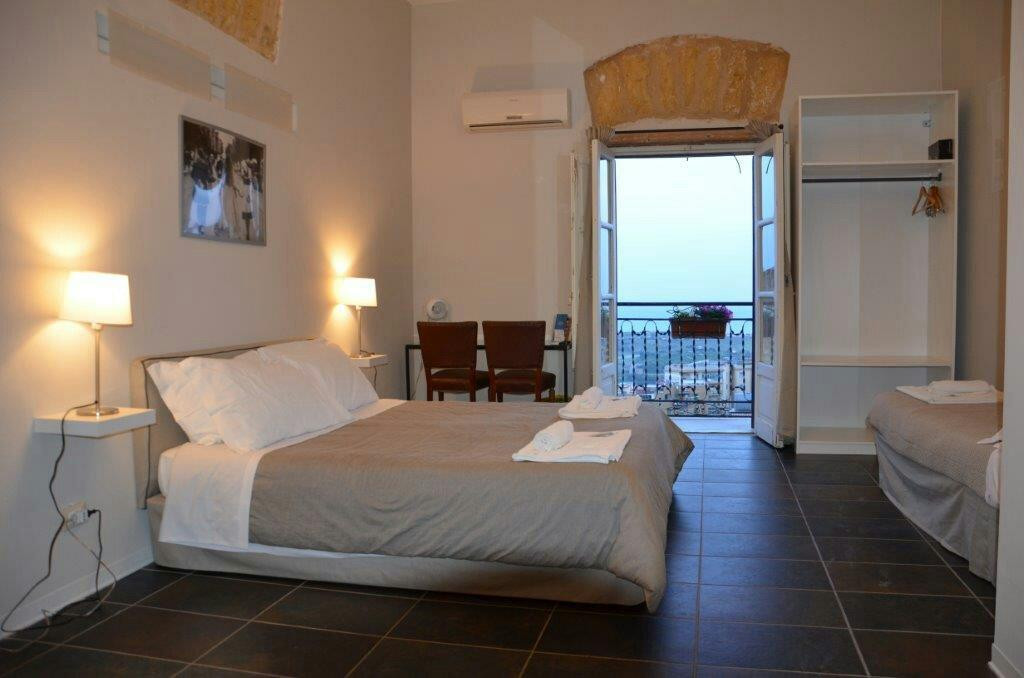 Lerux Guest House
