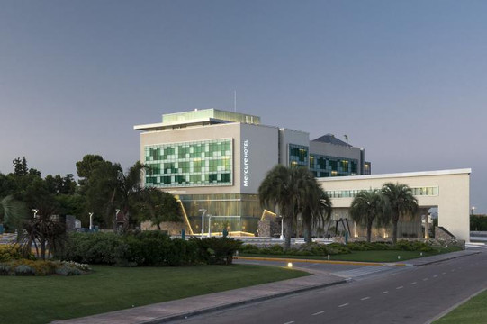 美居拉潘帕圣罗莎酒店