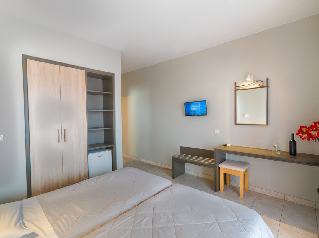 Gouvia酒店住宿-Louvre Hotel