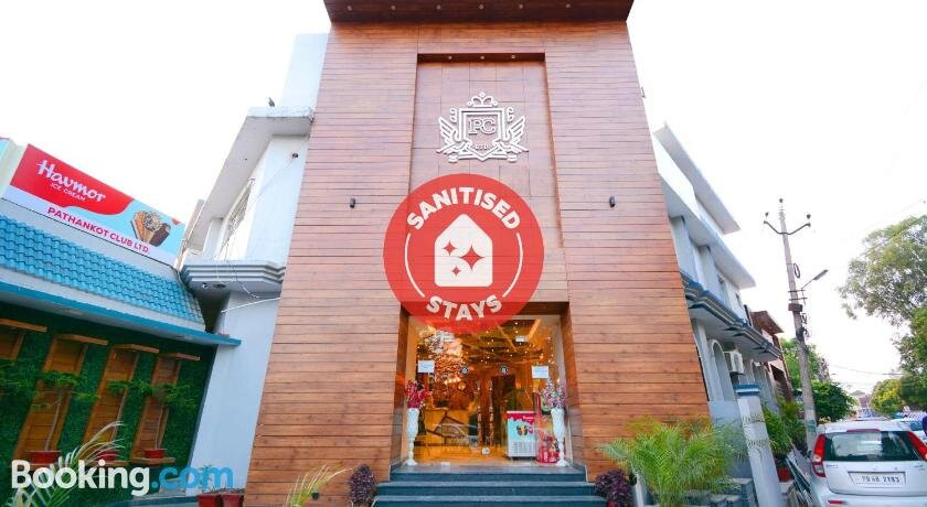 Capital O 38623 Pathankot Club