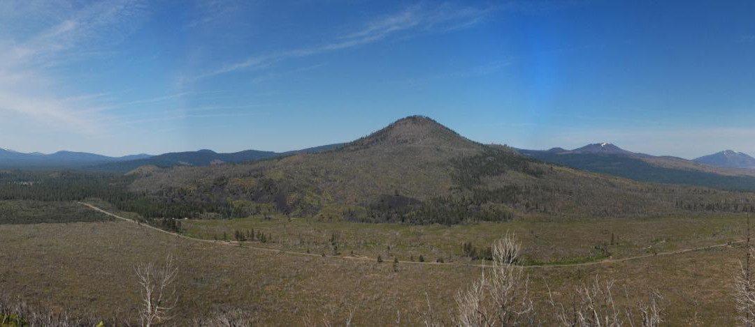 Hat Creek Rim Overlook景点图片