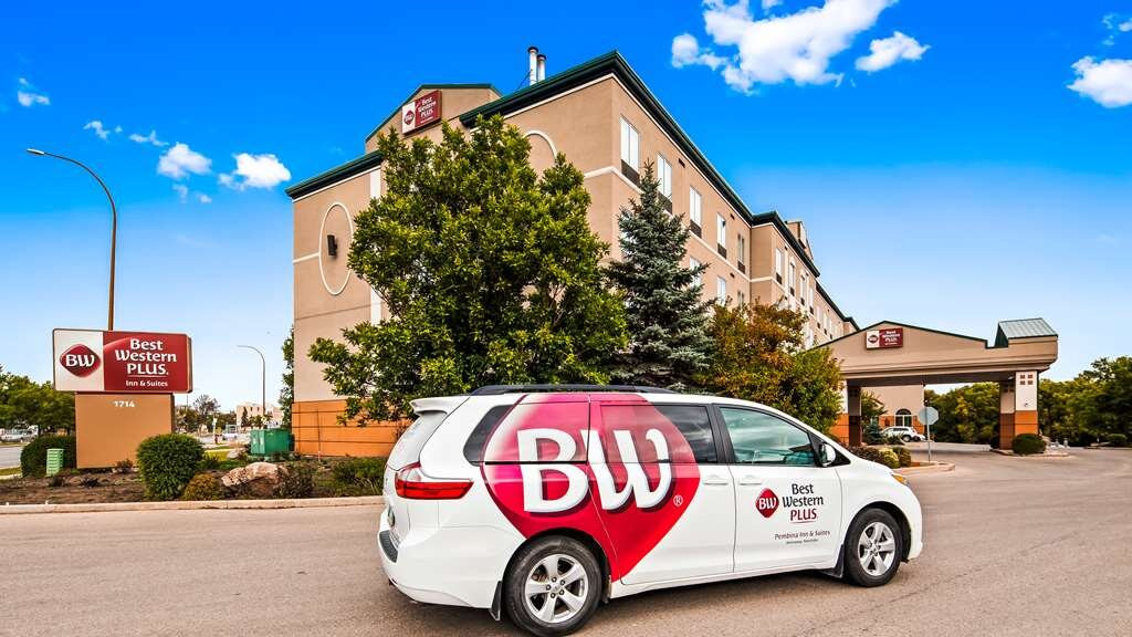 彭比纳贝斯特韦斯特套房及酒店主图